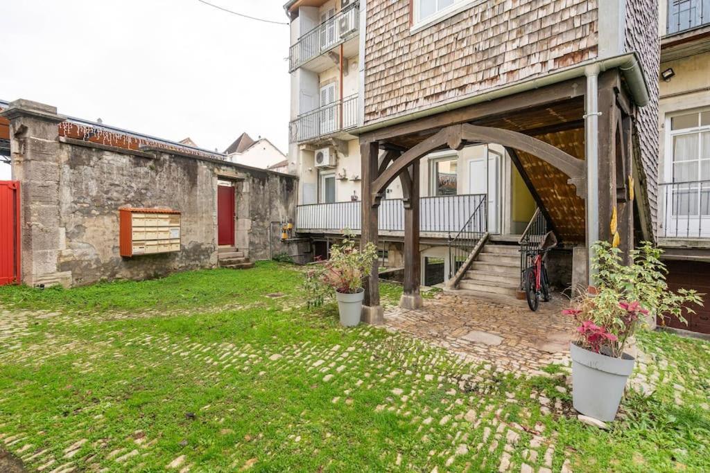 Superbe Appartement Avec Parking Gratuit Lons-le-Saunier Extérieur photo