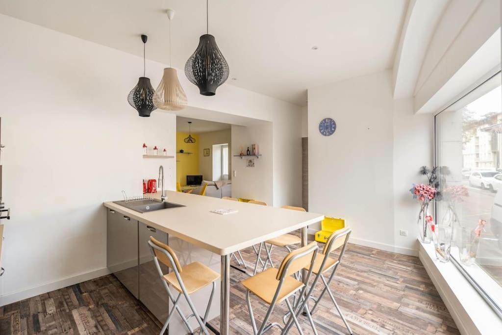 Superbe Appartement Avec Parking Gratuit Lons-le-Saunier Extérieur photo