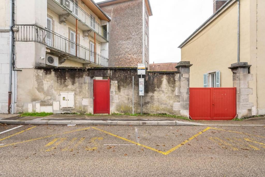 Superbe Appartement Avec Parking Gratuit Lons-le-Saunier Extérieur photo