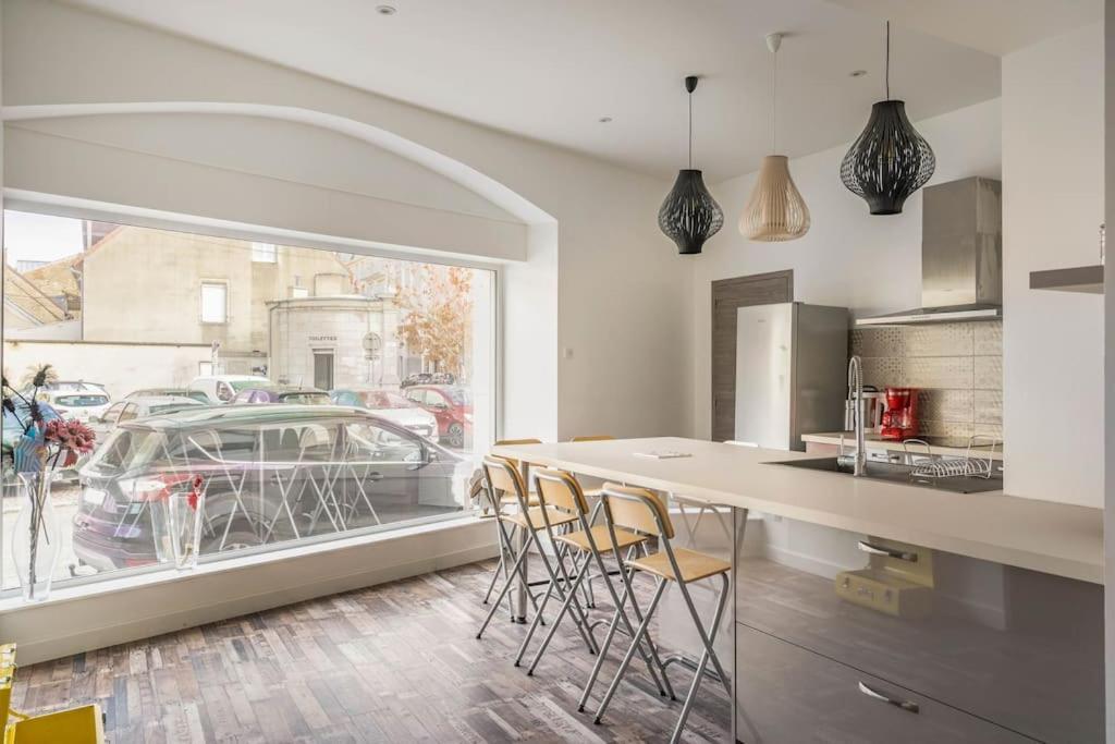 Superbe Appartement Avec Parking Gratuit Lons-le-Saunier Extérieur photo