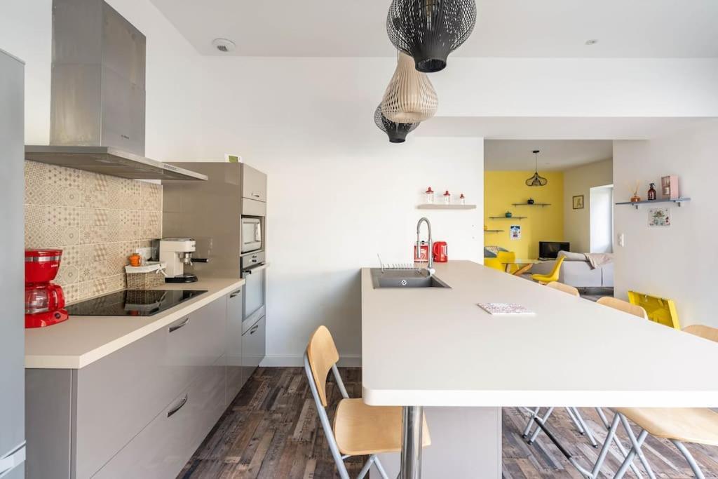 Superbe Appartement Avec Parking Gratuit Lons-le-Saunier Extérieur photo