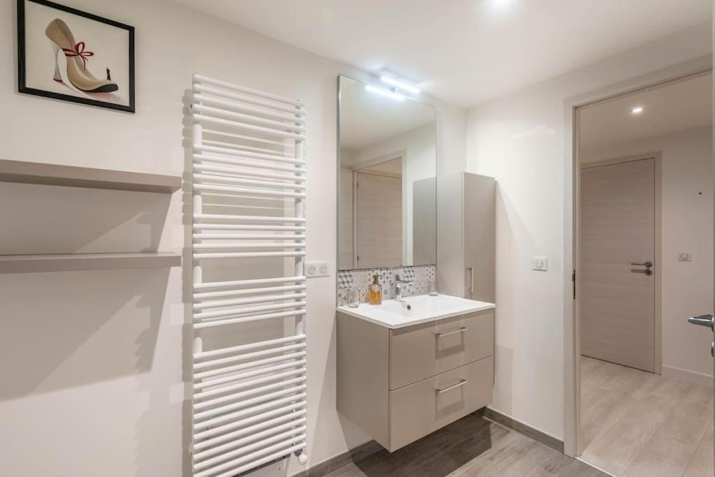 Superbe Appartement Avec Parking Gratuit Lons-le-Saunier Extérieur photo