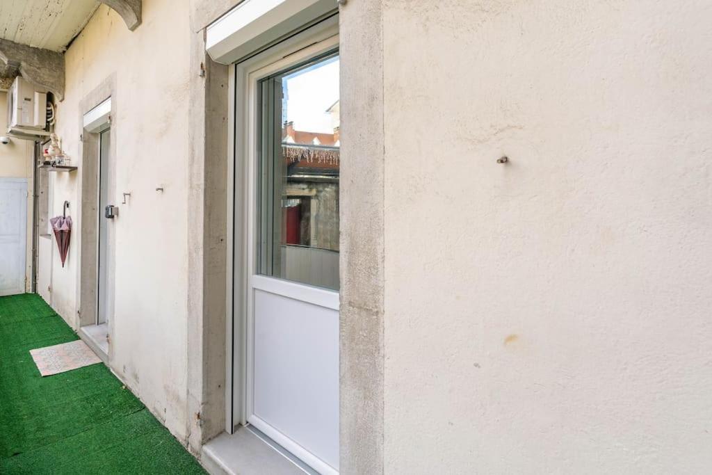Superbe Appartement Avec Parking Gratuit Lons-le-Saunier Extérieur photo